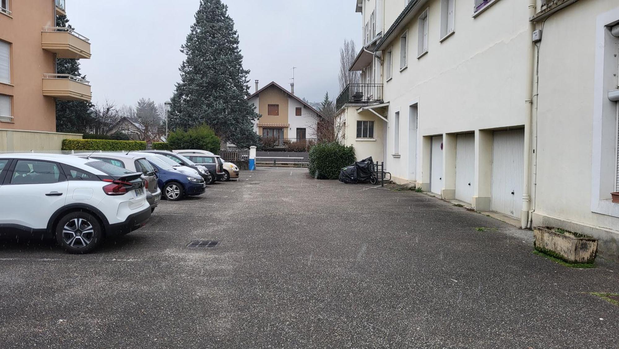 Apartment Zen Les Thermes - Centre - Parking